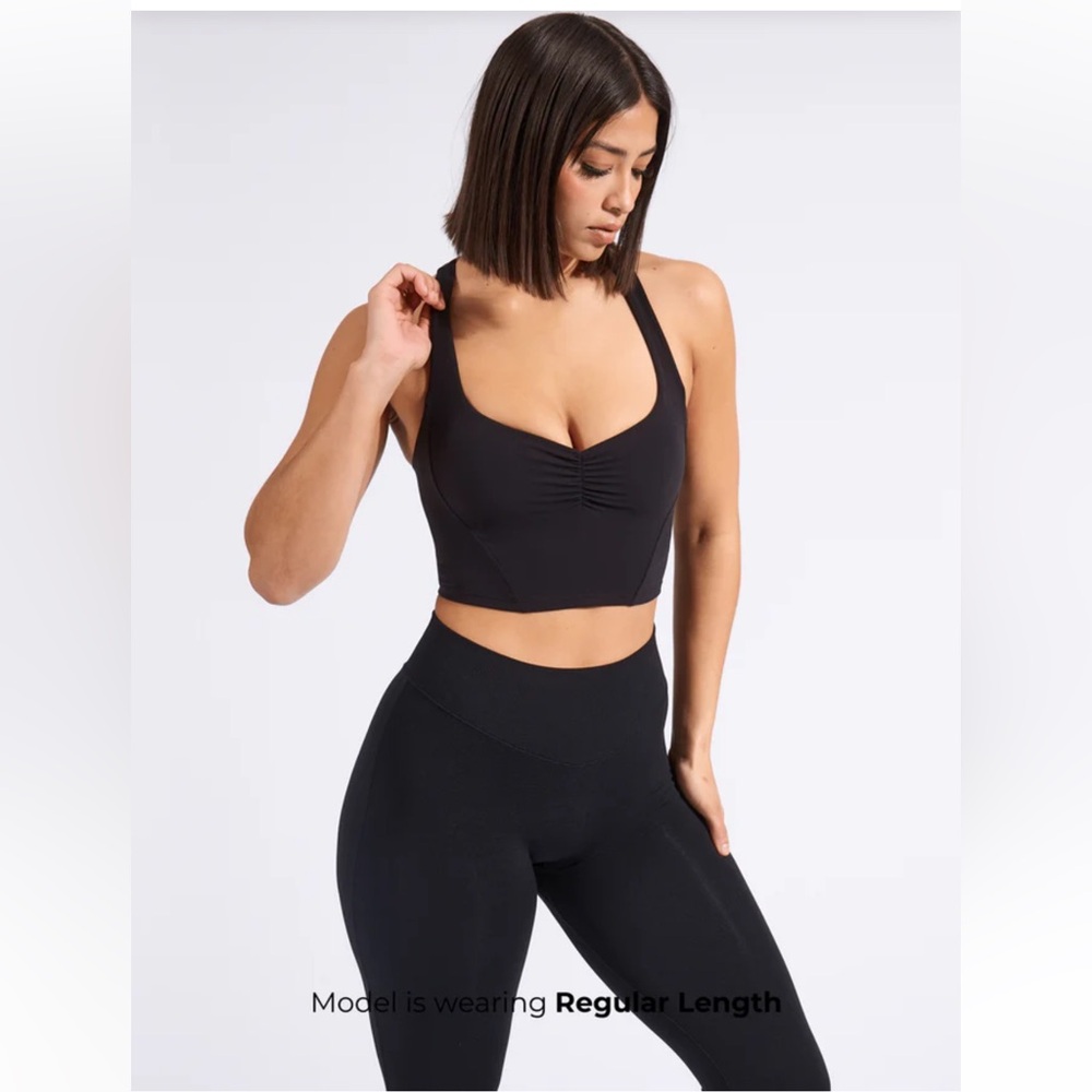 Karma crop onyx black regular length